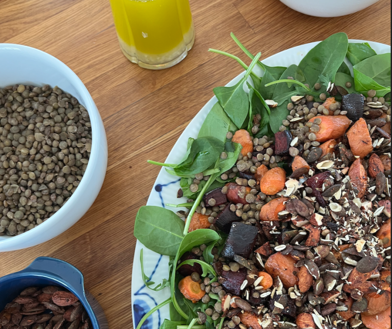 Salat med bagte rodfrugter